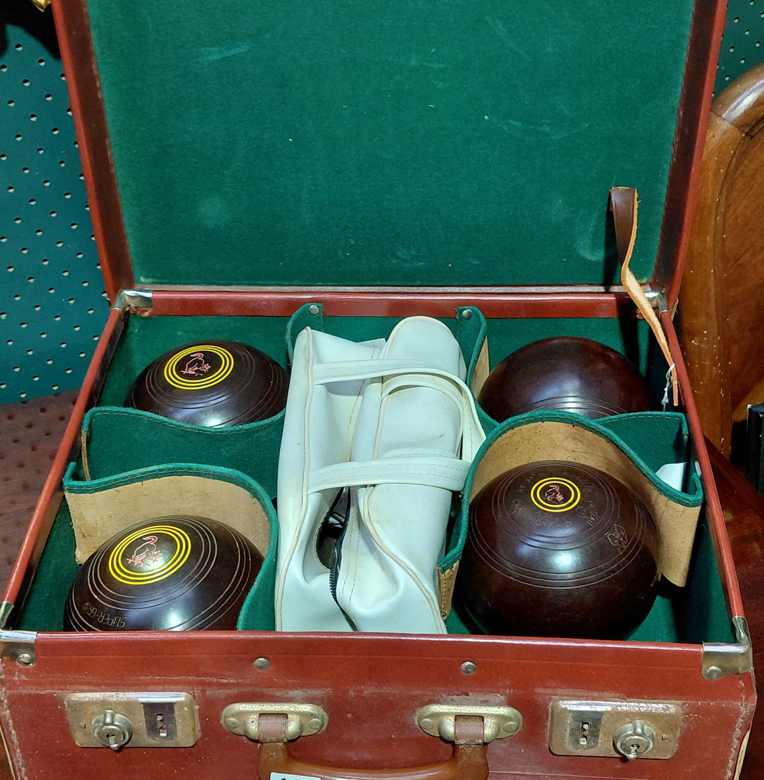 Henselite Lawn Bowls