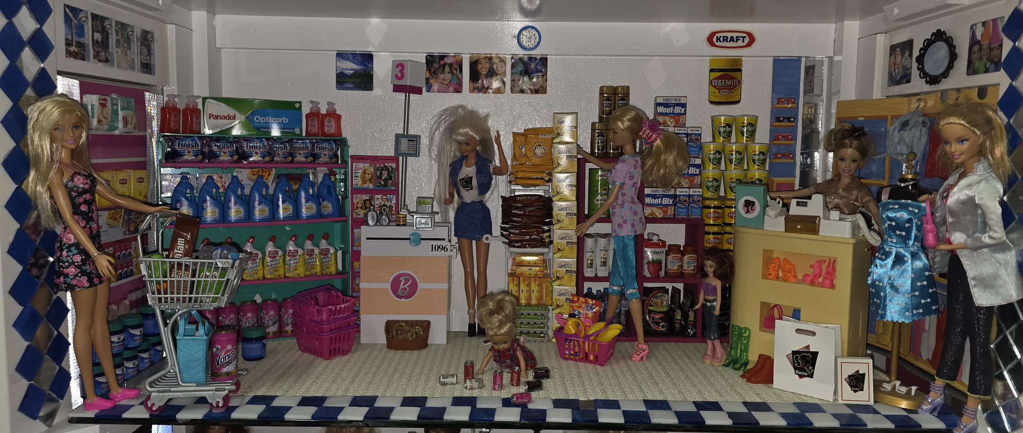 1096 · BARBIE DOLL GROCERIE SHOPPING COLLECTION