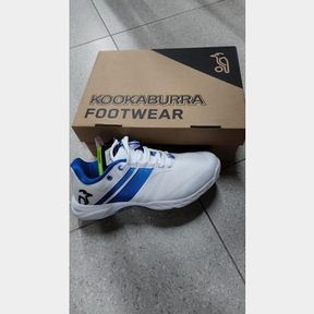 KOOKABURRA PRO 2.0 METAL SPIKES UK4 - 50661/14427