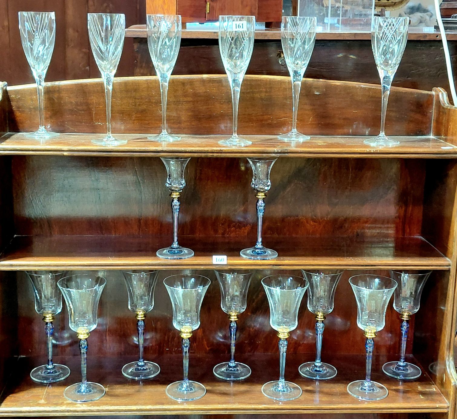 161 · SUITES OF WINE AND SHERRY STEMS
