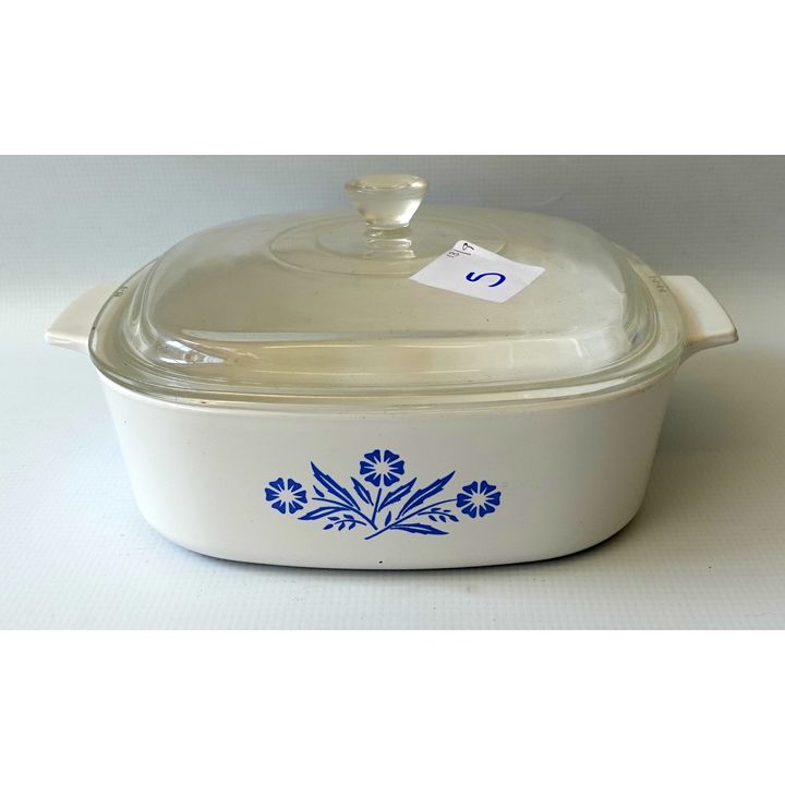 CORNINGWARE CASSEROLE DISH AND COVER