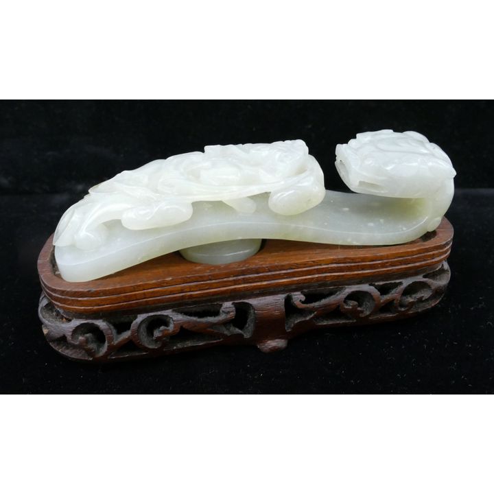 Chinese Qing Jade Dragon Belt Hook on Stand