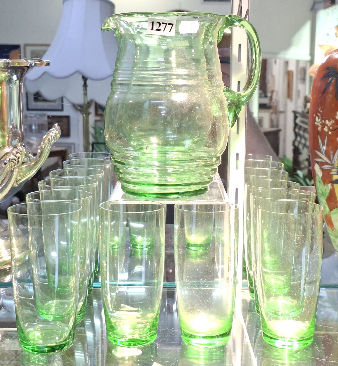 1277 · VINTAGE DRINKS SET