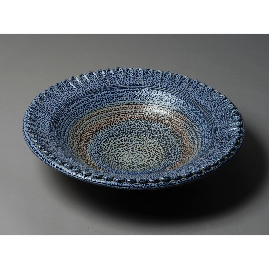 Mirek Smisek - Large and impressive pedestal bowl