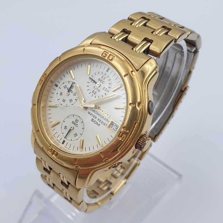 Seiko V657-8099 Men's Chronograph Quartz Watch (Attention Seeker)