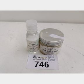 BYTJIE SALF SKIN REPAIR BALM 250ML AND 70 ALCOHOL HAND SANITISER COMBO PACK - TREATING DRY AND DAMAGED SKIN
