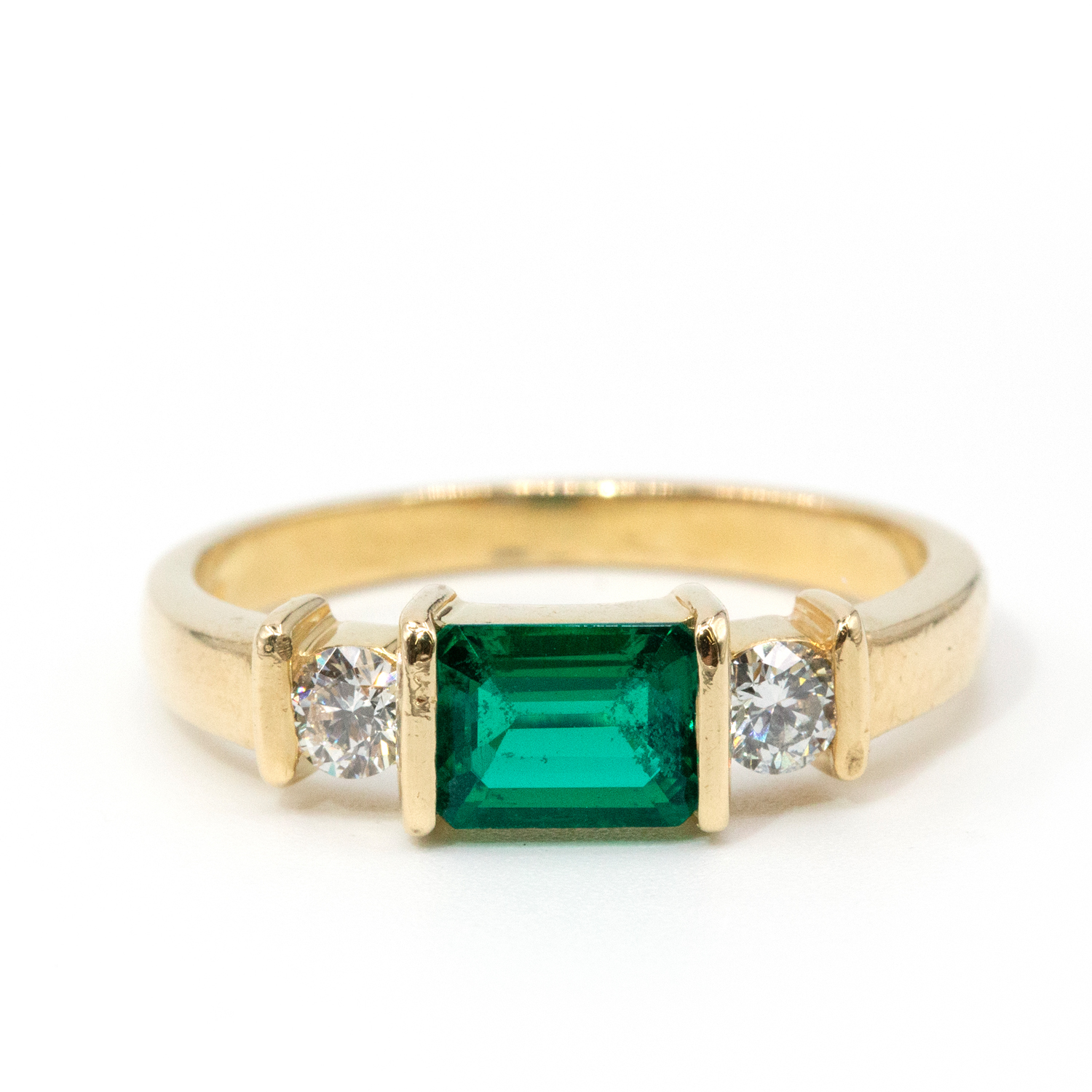 262 · Synthetic Emerald & Diamond 18ct Gold Ring