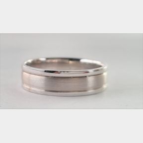 9CT MENS MATT POLISHED WHITE GOLD RING - 51629/097