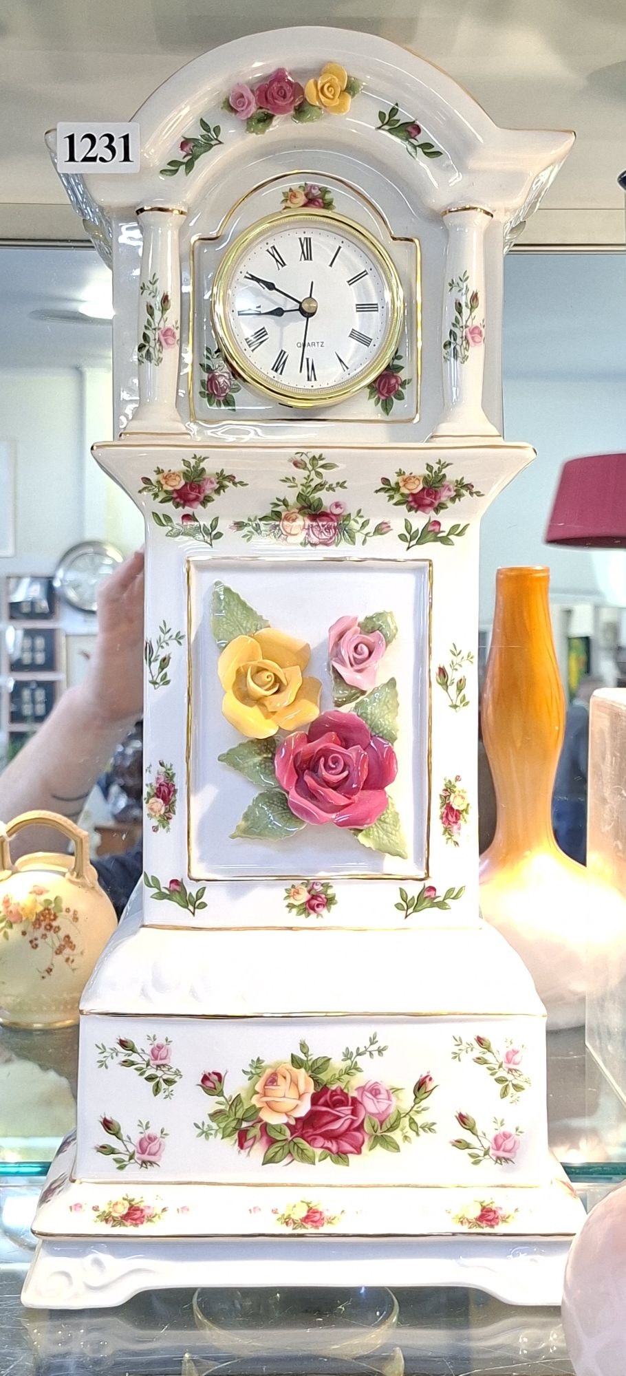 ROYAL ALBERT OLD COUNTRY ROSE CLOCK