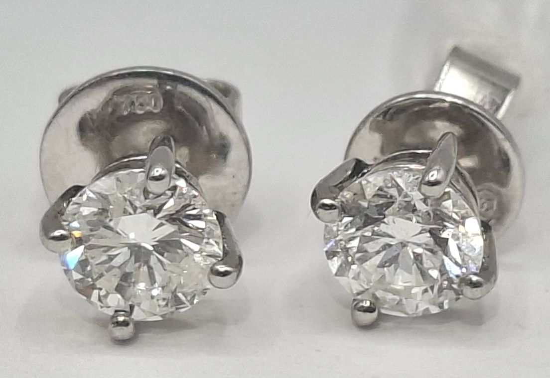 18ct Gold Diamond Earrings