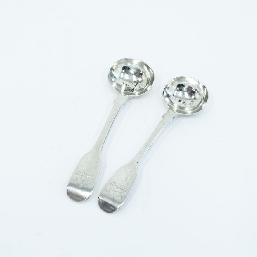 A pair of silver Fiddle pattern salt spoons