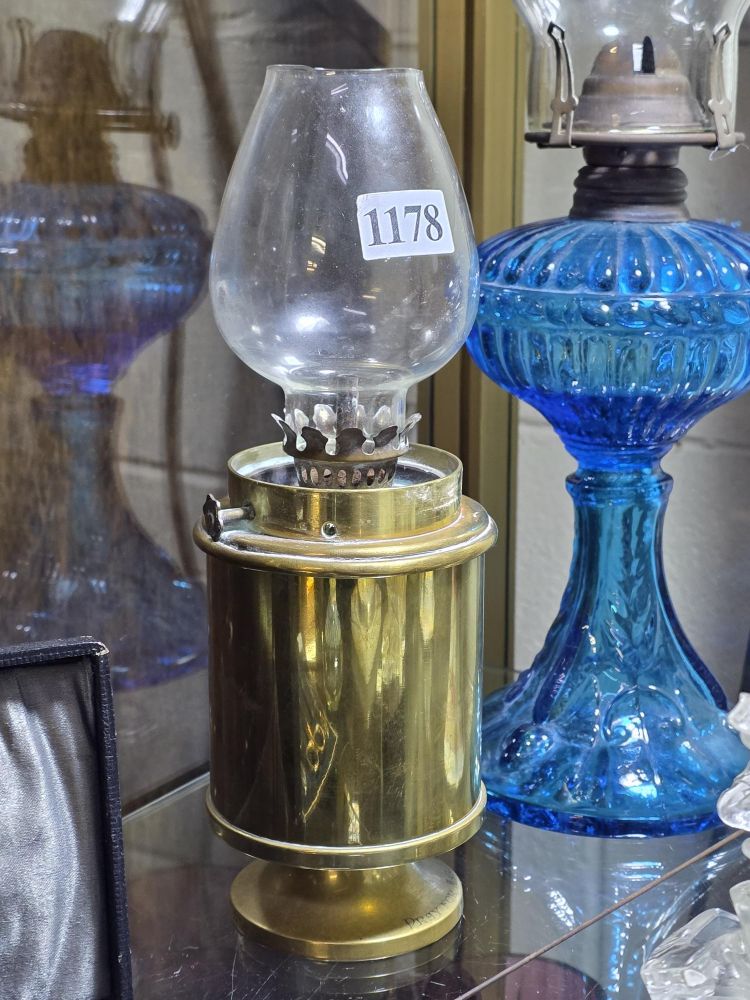 1178 · VINTAGE BRASS OIL LAMP