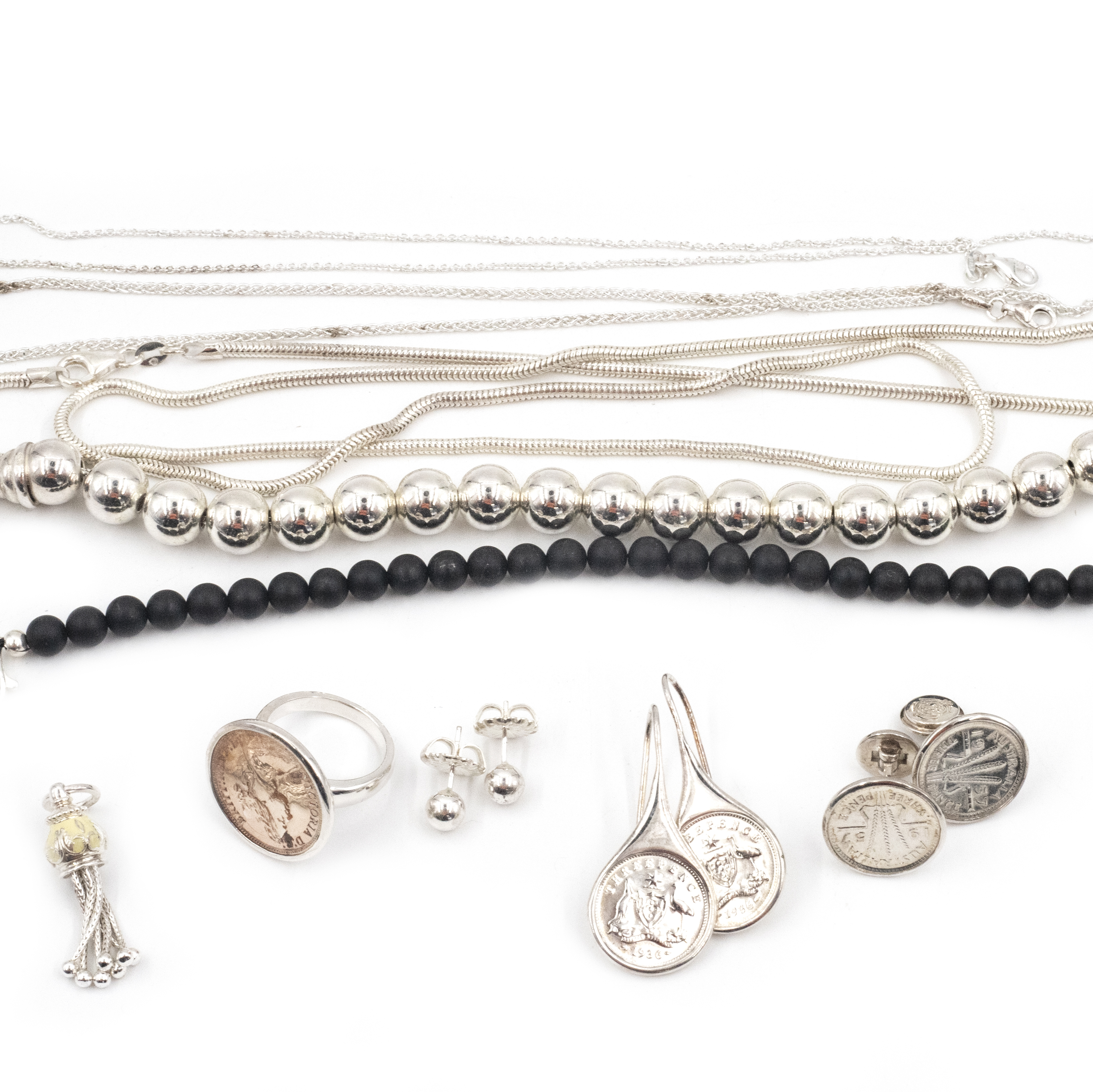 246 · Mix Lot of Silver Jewellery