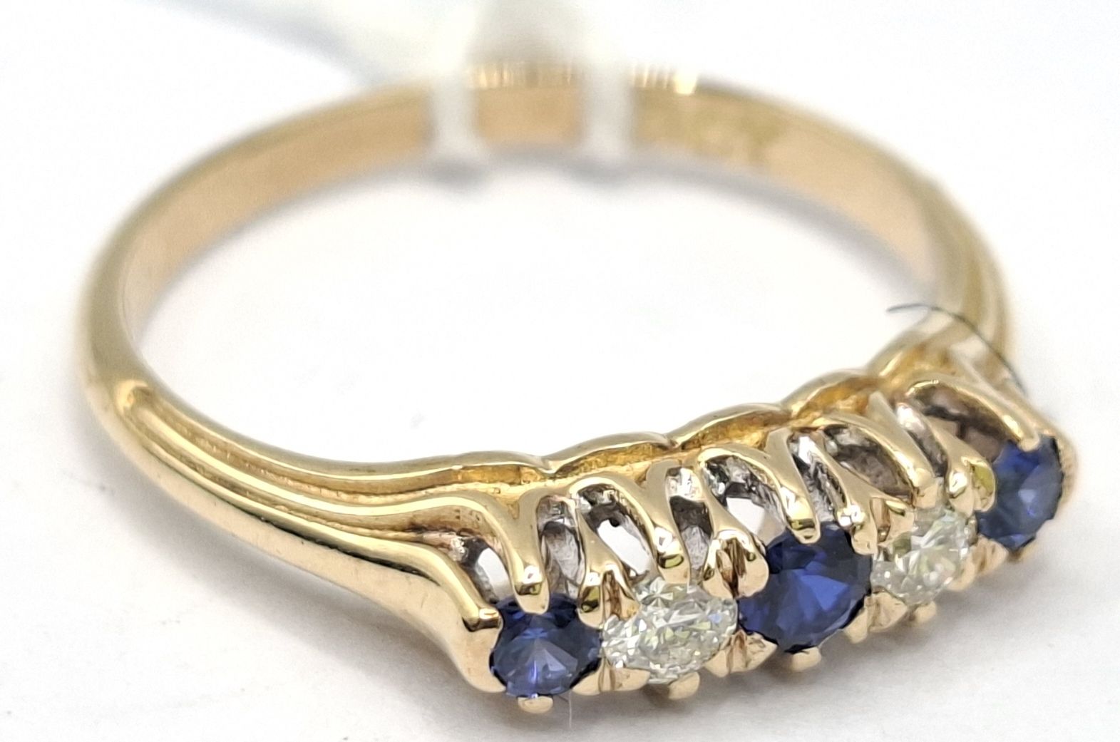 9ct Gold Sapphire Diamond Ring