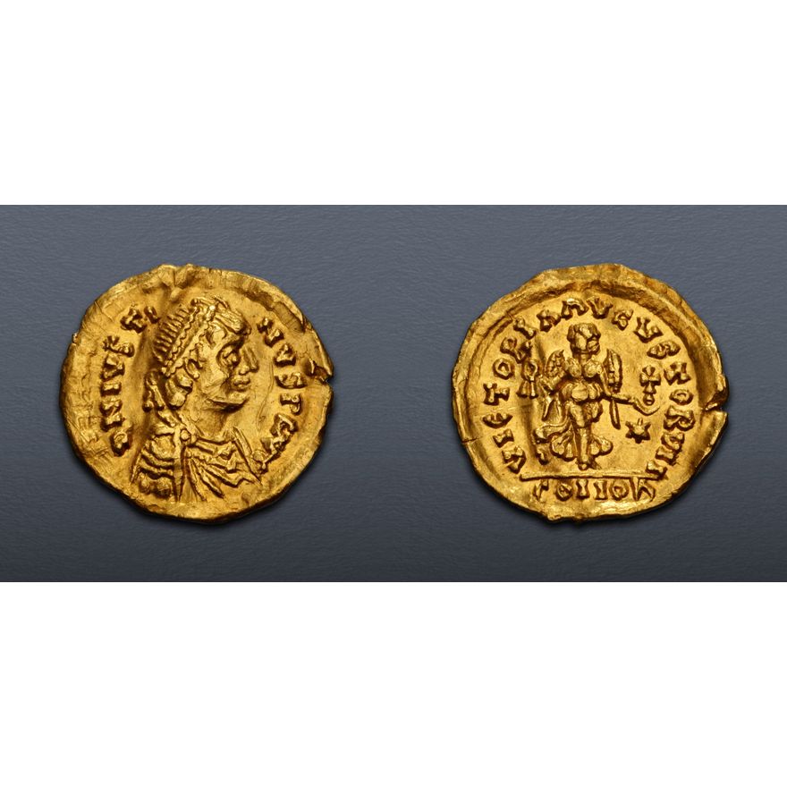 Theoderic Gausser OSTROGOTHS. Theoderic. 493-526. AV Tremissis (16mm, 1.47 g, 6h). In the ...
