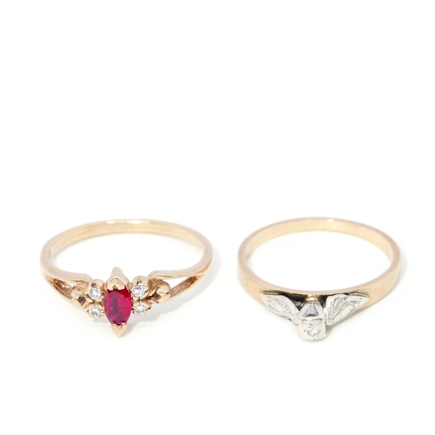 218 · Two 9ct Gold Rings