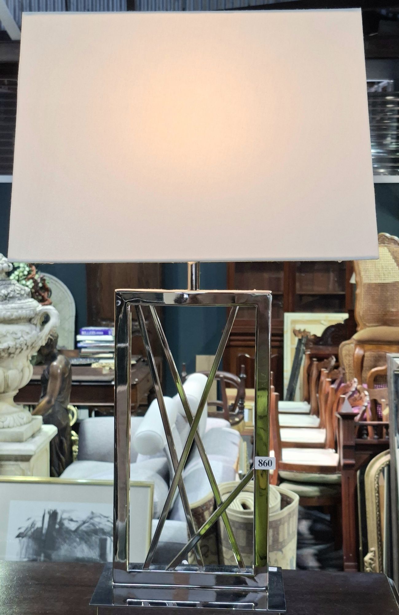 CONTEMPORARY TABLE LAMP