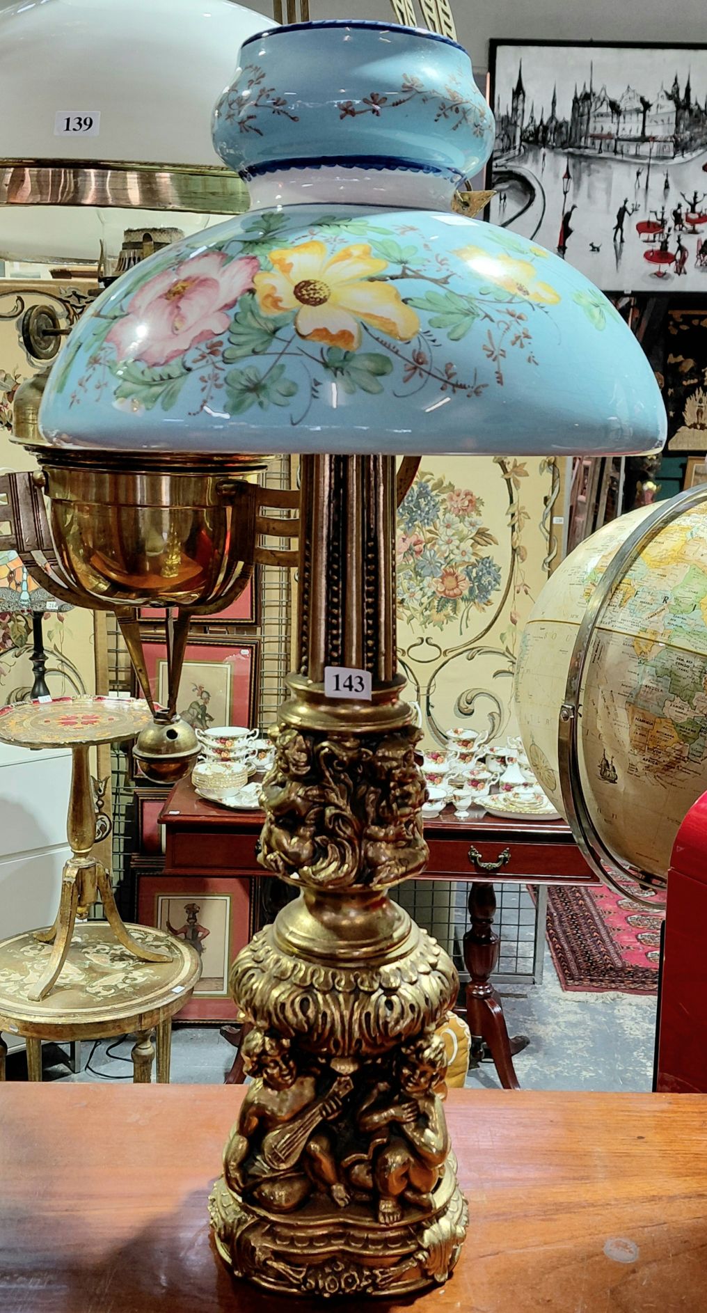 143 · ORNATE TABLE LAMP