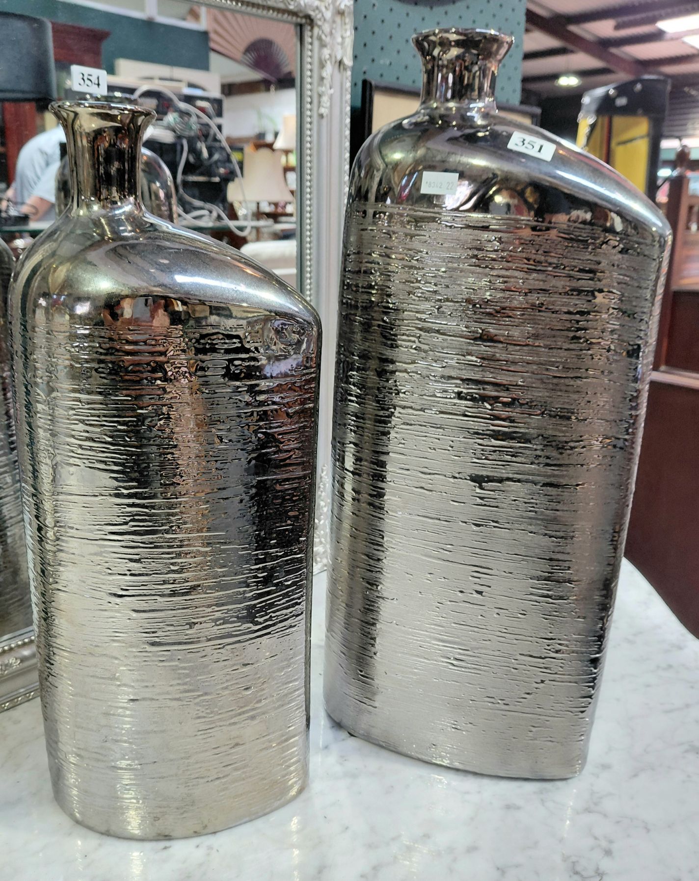 351 · DECORATIVE CERAMIC VASES