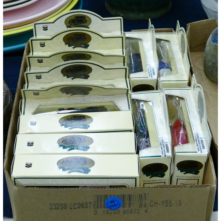 Box Chevron Diecast Model Cars in Boxes