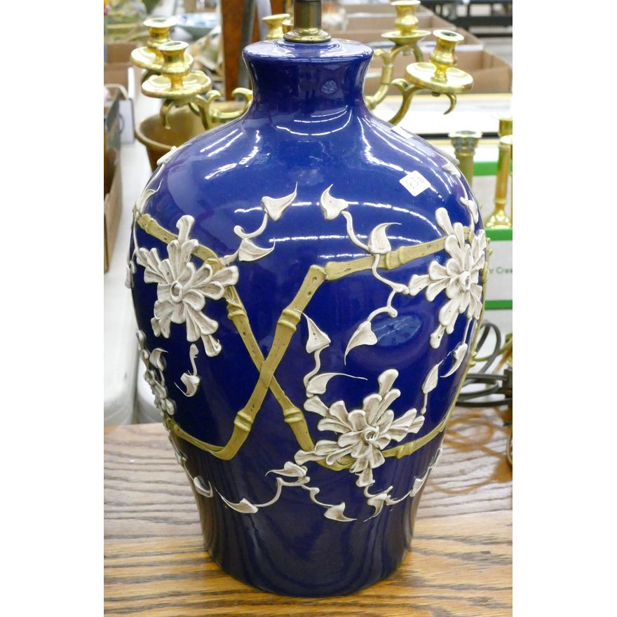 Japanese Moriage Applied Floral Table Lamp 29''
