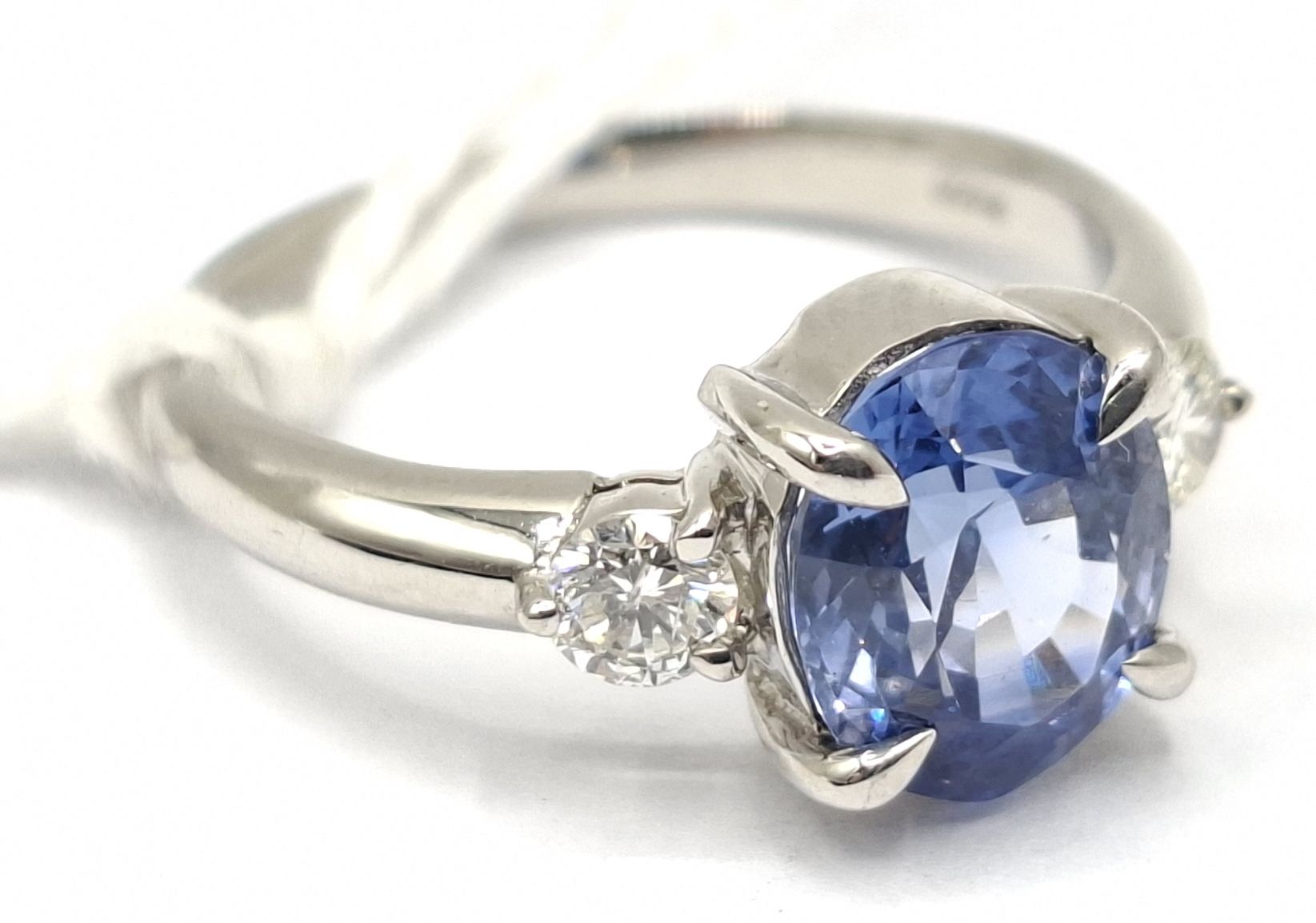 PLATINUM SAPPHIRE AND DIAMOND RING