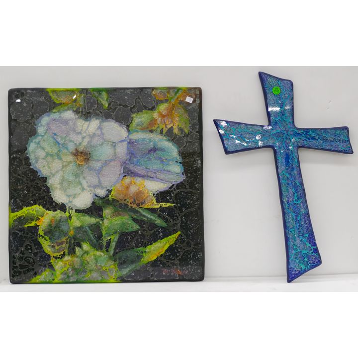 2pc TemperTemper Mosaic Glass Floral Panel and Cross 20'' and 18''x18''