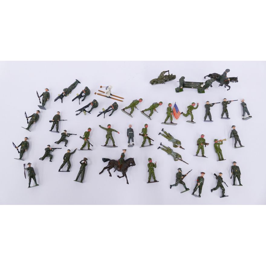 Group Vintage Britains WWI Soldier Metal Toys- 38pc approx