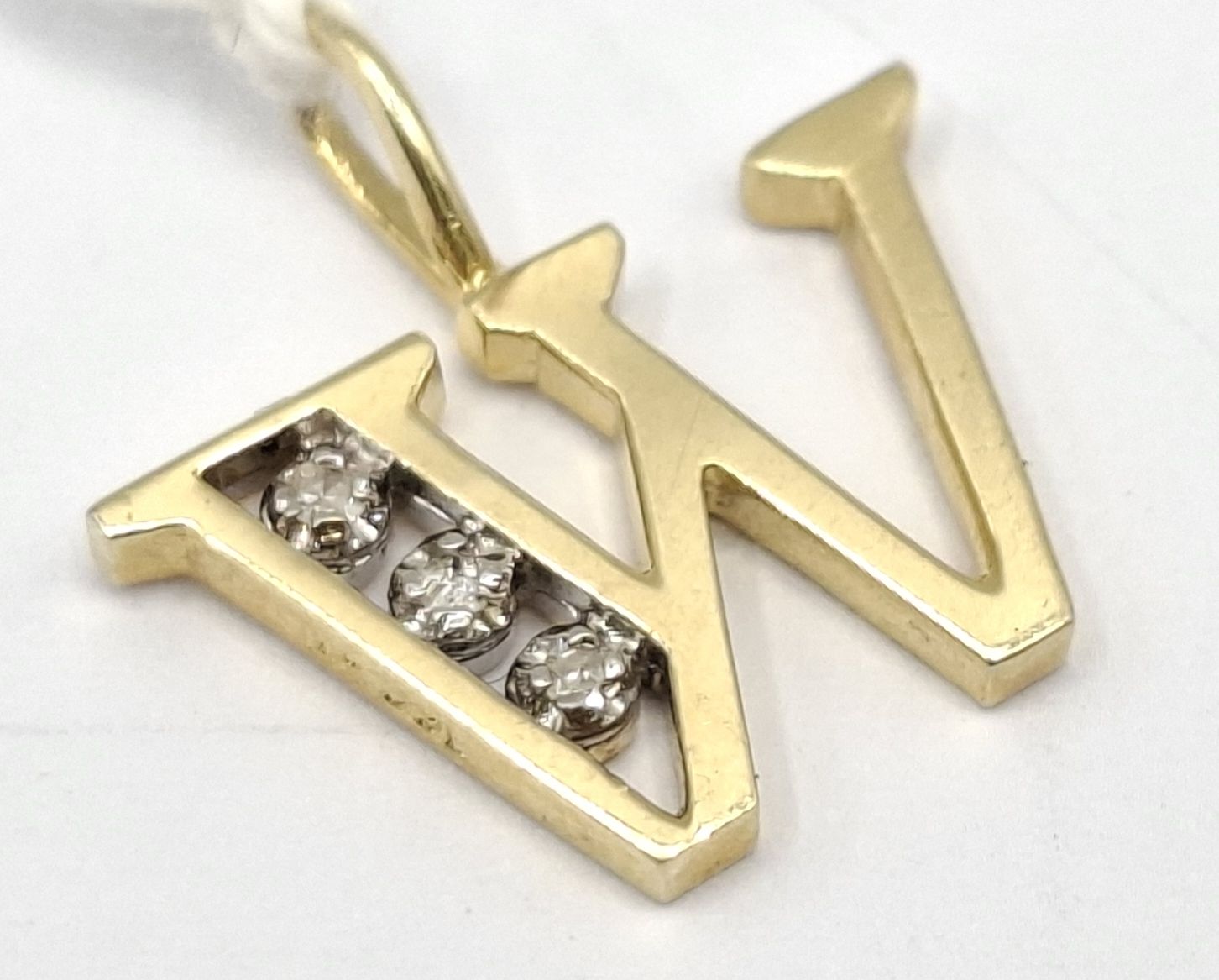 14ct Gold And Diamond Pendant