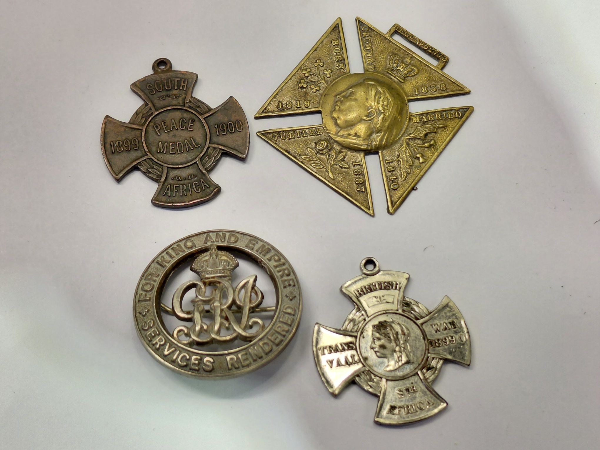 MILITARY AND COMMEMORATIVE MEDAL COLLECTION
