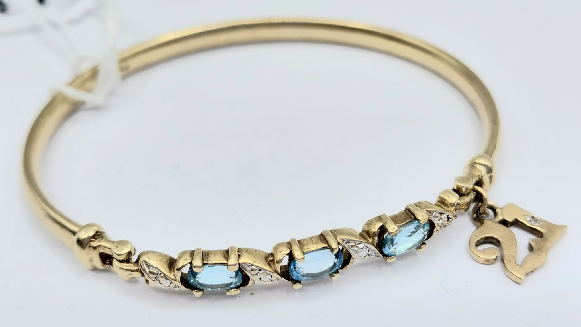 9ct Gold Bangle