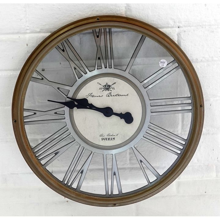 QUARTZ WALL CLOCK