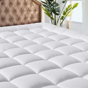 MATBEBY BEDDING QUILTED FITTED KING MATTRESS PAD COOLING BREATHABLE FLUFFY SOFT MATTRESS PAD STRETCHES UP TO 21 INCH DEEP, KING SI