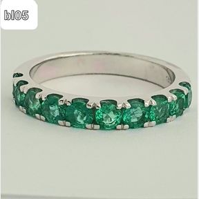 1.00CT EMERALD ETERNITY RING IN 18CT WHITE GOLD