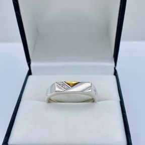 EXCELLENT MENS 9CT GOLD AND STERLING SILVER SIGNET RING - SIZE U.5 - 3.76G - 50691/206