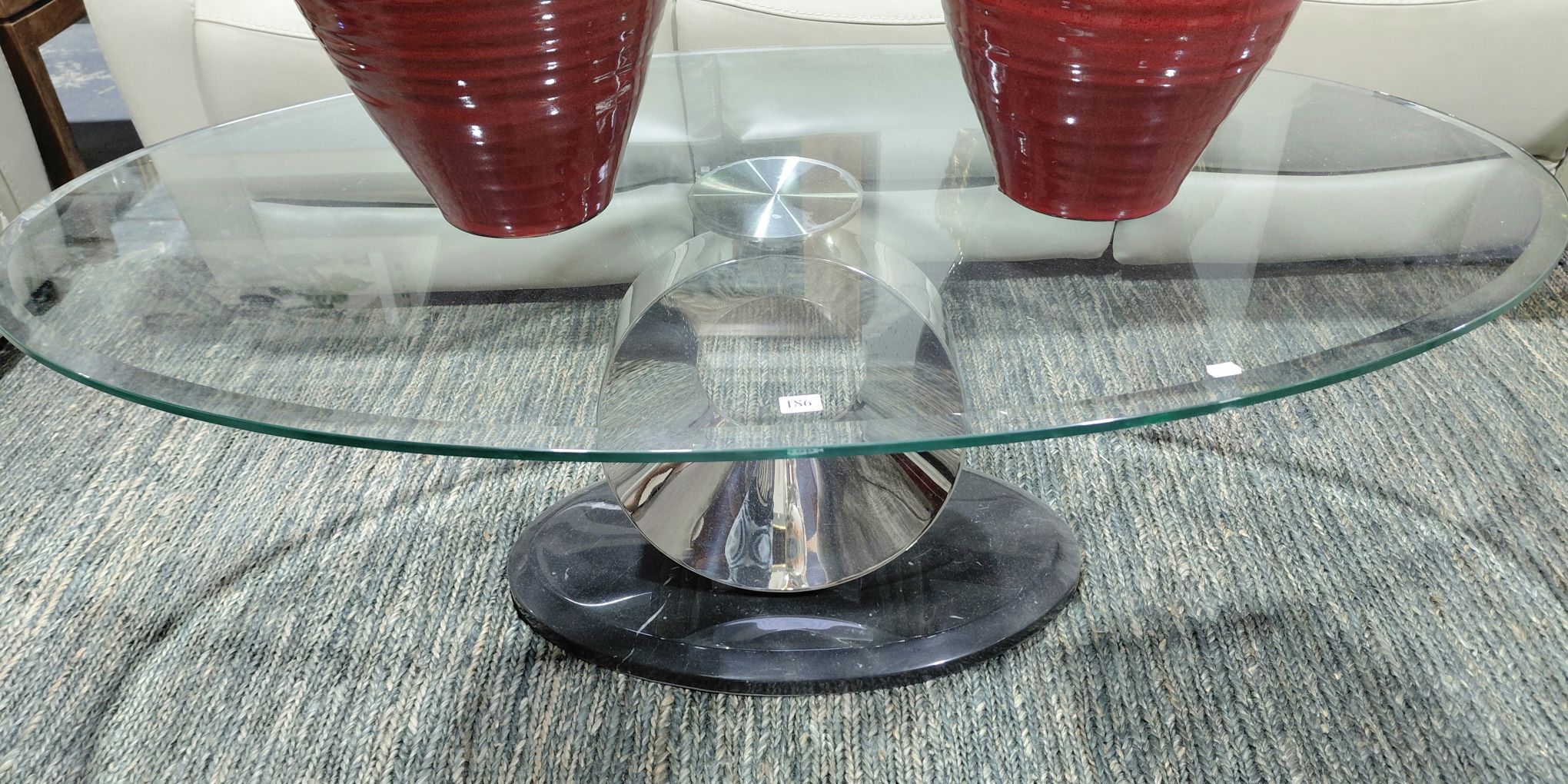 186 · MODERN COFFEE TABLE