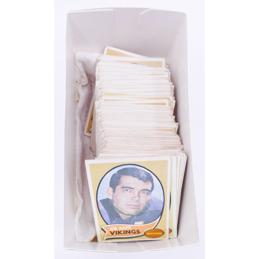 Box 182pc Topps 1970 Football Cards