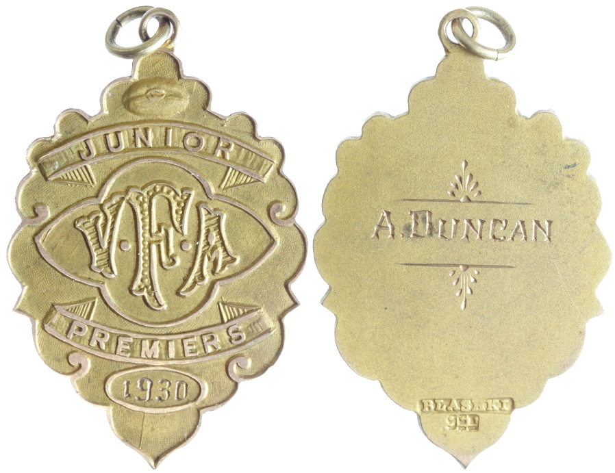 Victoria Football Assn. 9ct Gold Fob