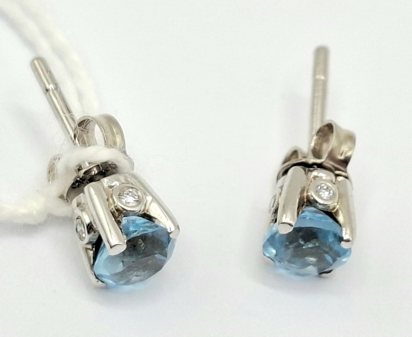 18ct Gold Topaz Earrings