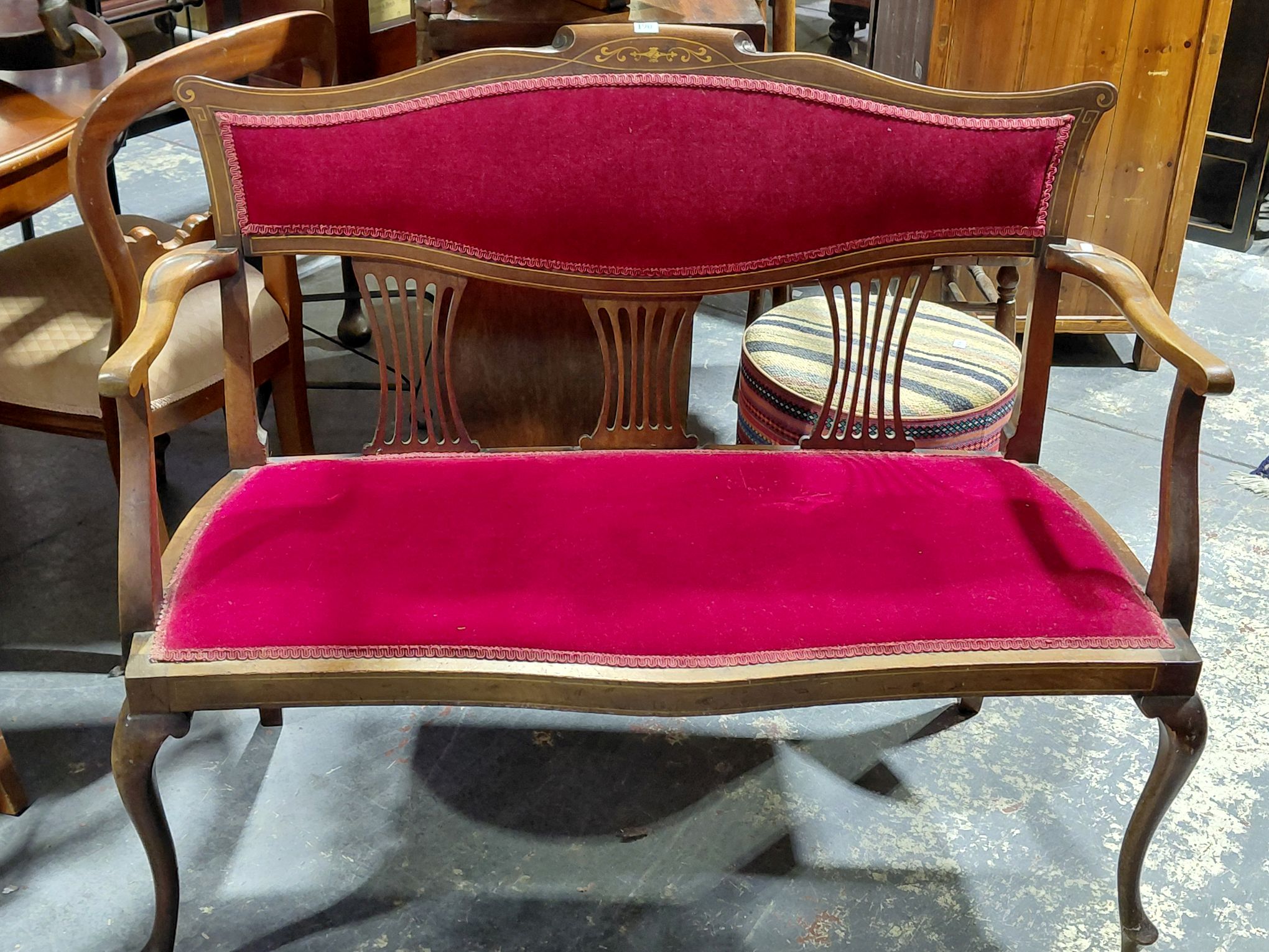 190 · 2 SEAT SETTEE