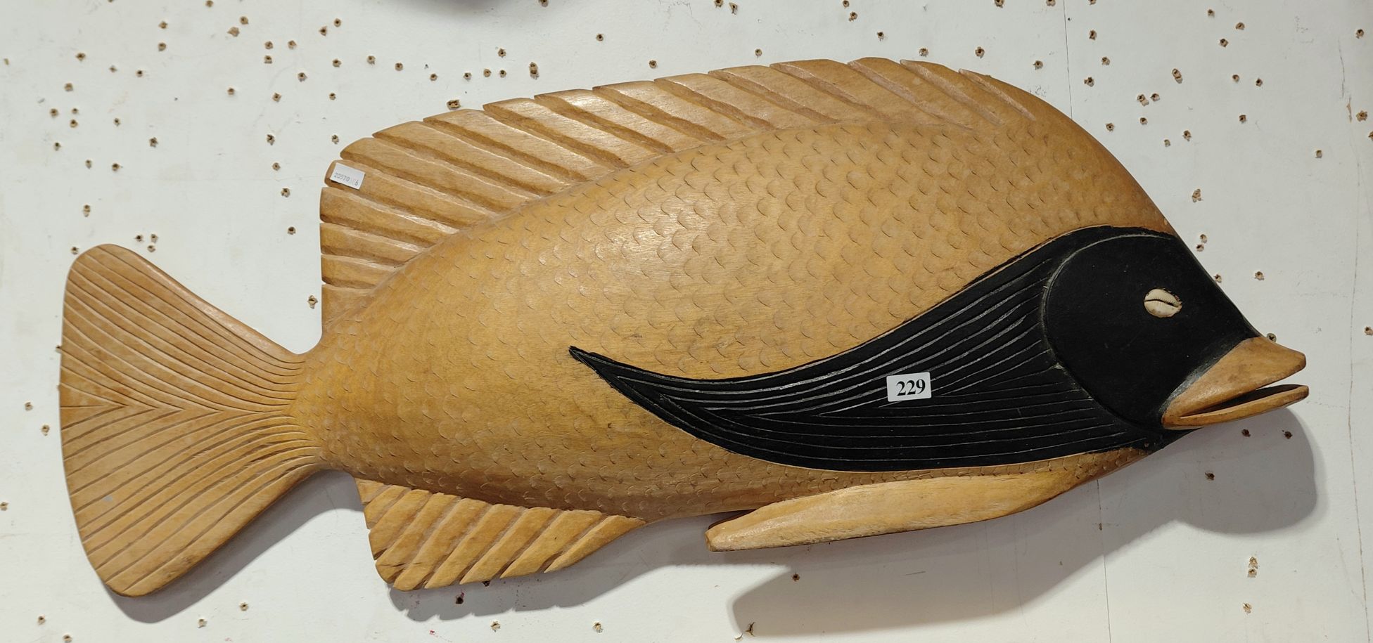 229 · FISH CARVING