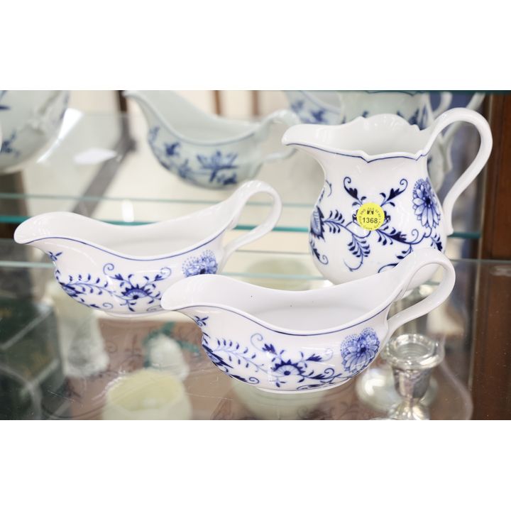 3pc Meissen Blue Onion Creamers 5'' to 7.5''