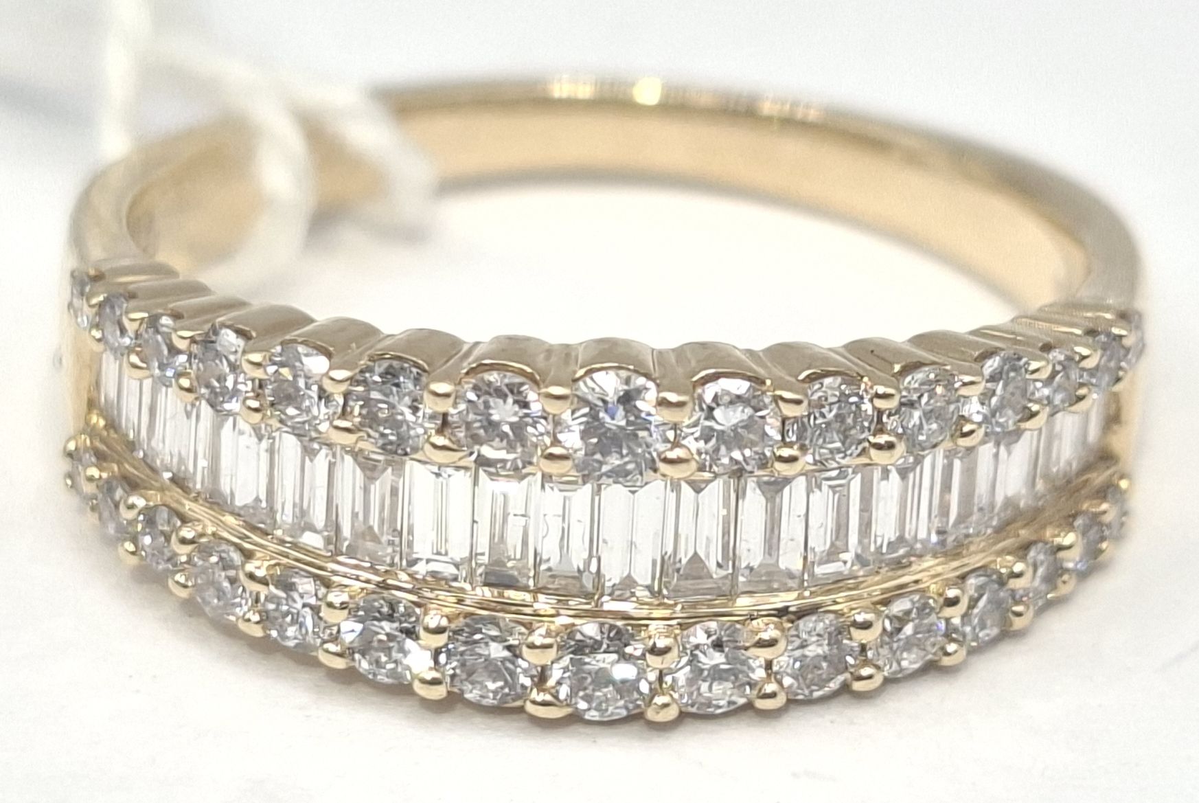 14ct Gold Diamond Ring