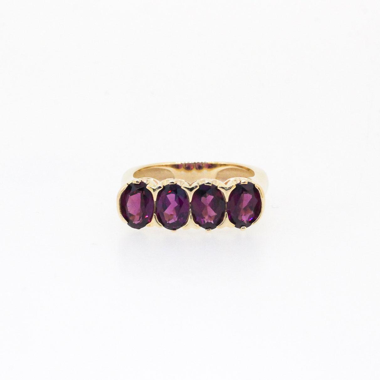 272 · Vintage Garnet Ring, 5.92g,