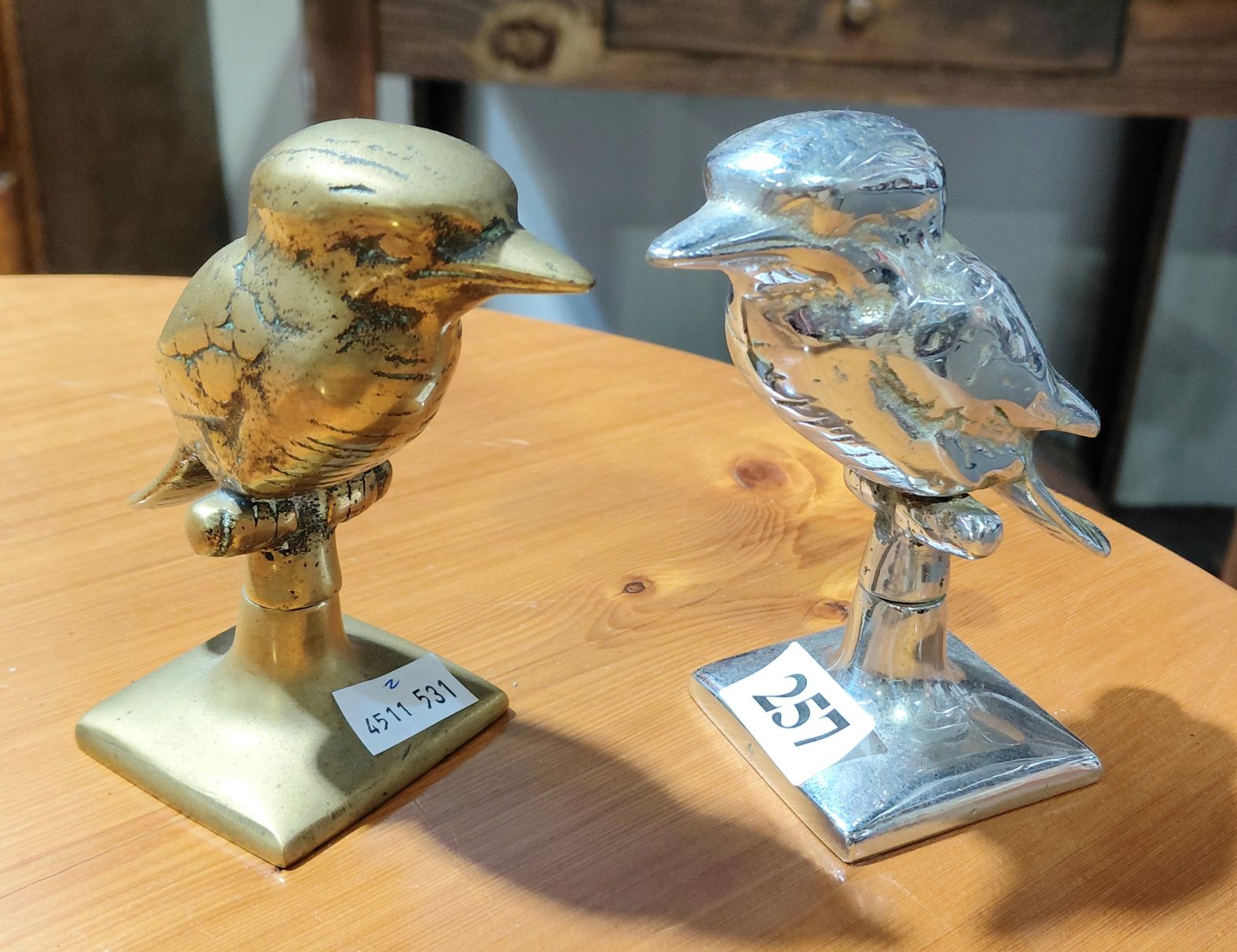 257 · 2 KOOKABURRA FIGURES