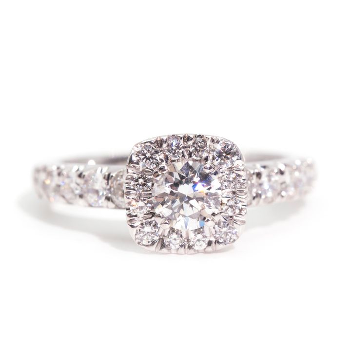 1.25 Carat Round Diamond Halo Ring in 18 Carat Gold