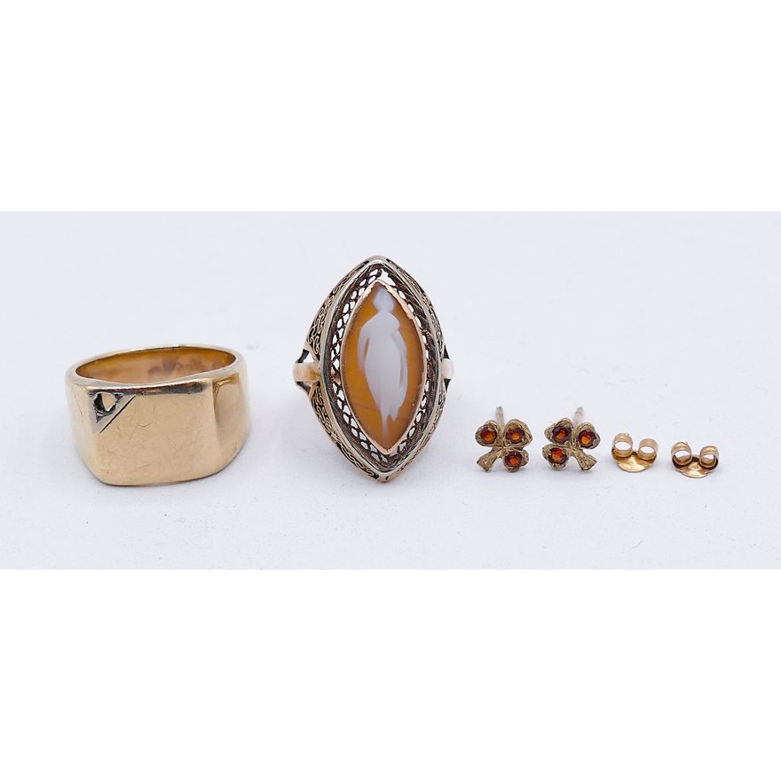 Box Old 10k Gold Rings etc. - 11.7 Grams TW