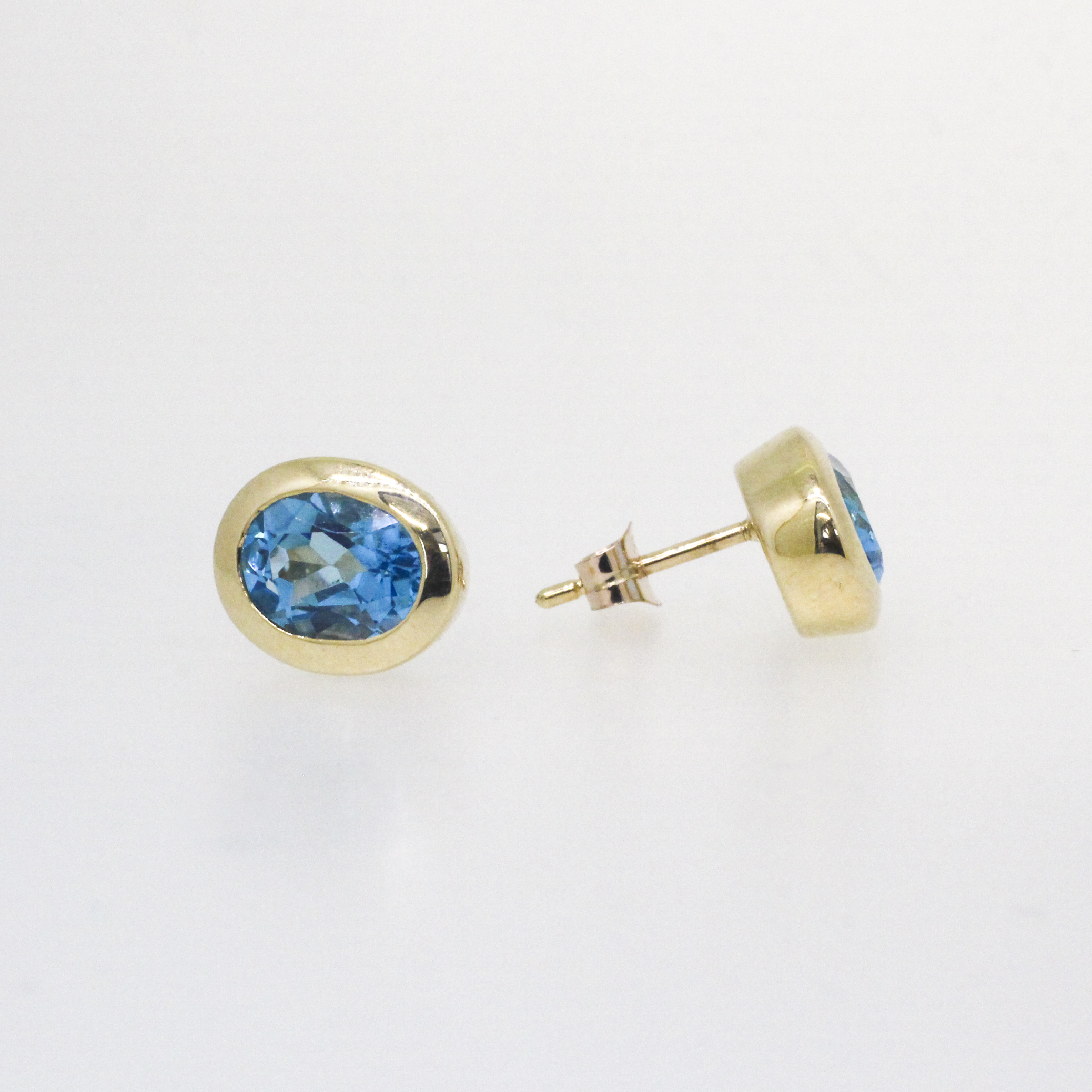 260 · Topaz Earrings 3.92g