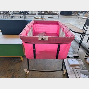 COMFORTABLE AND ADJUSTABLE SMOOTH SLEEPING BABY BED BABY CRIB (PINK) -