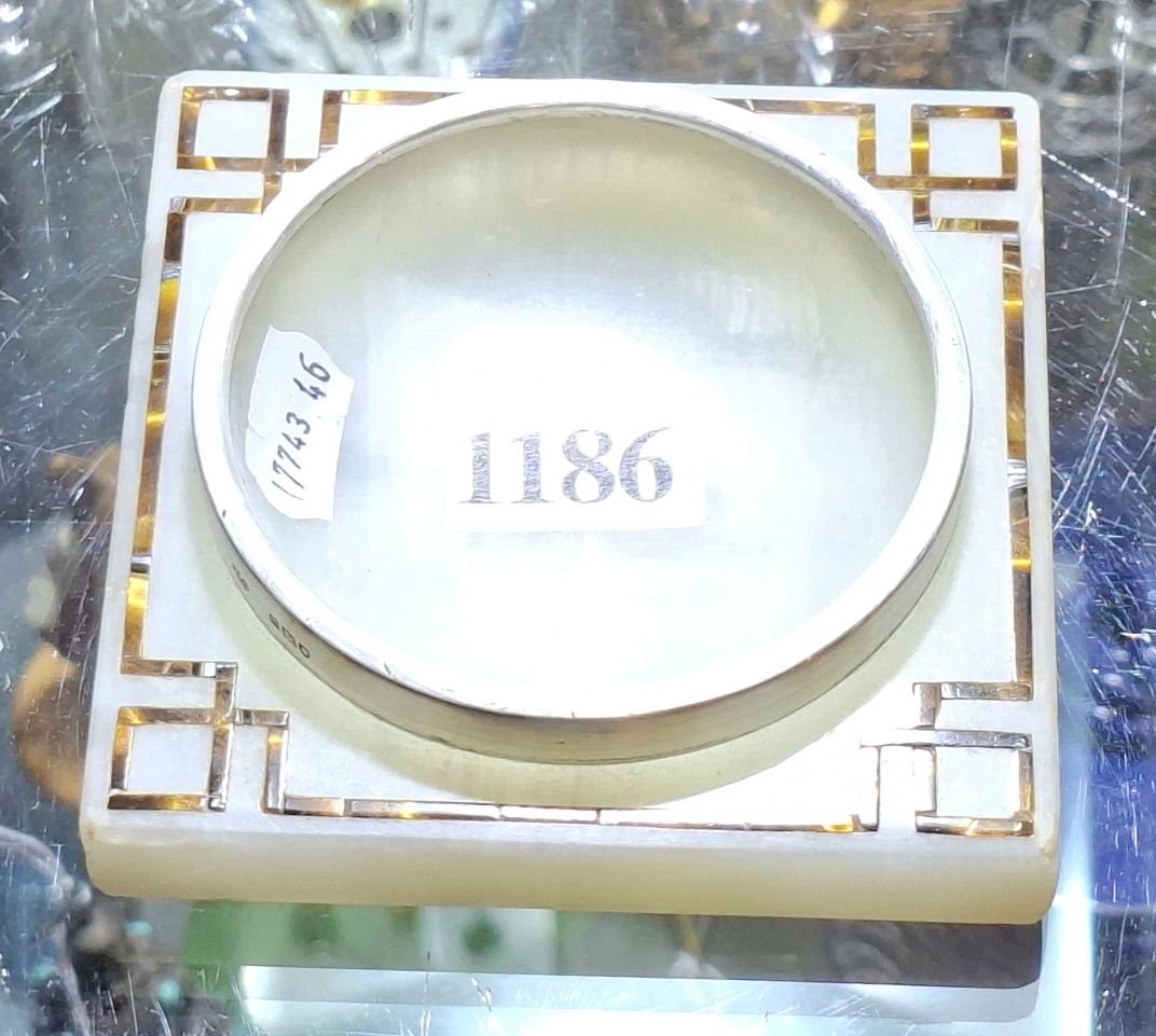 1186 · PIN DISH